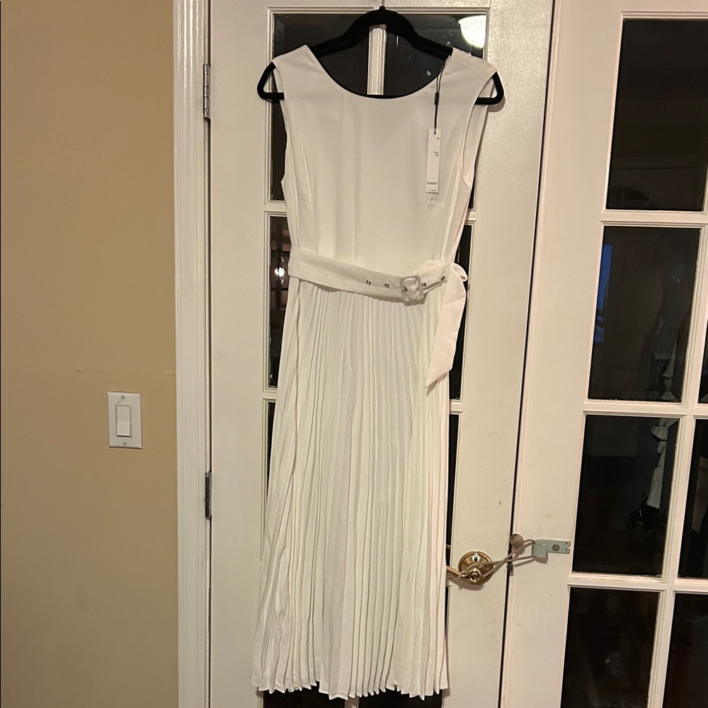 Tamari Elegant White Sleeveless Pleated Dress Belted Marilyn Monroe Vibes Easter